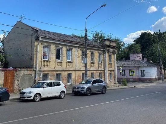 В Воронеже УК оспорит штраф за разрушающийся памятник архитектуры