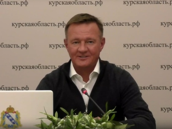 Губернатор Курской области Роман Старовойт провел второй прямой эфир ВКонтакте