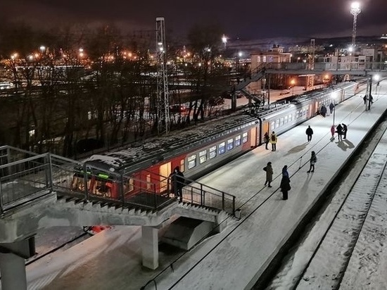 Электропоезд «Лыжная стрела» перевез из Мурманска в Кировск и обратно более тысячи туристов