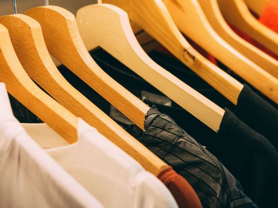 Ушедшие бренды одежды и продуктов в Петербурге могут заменить белорусские компании
