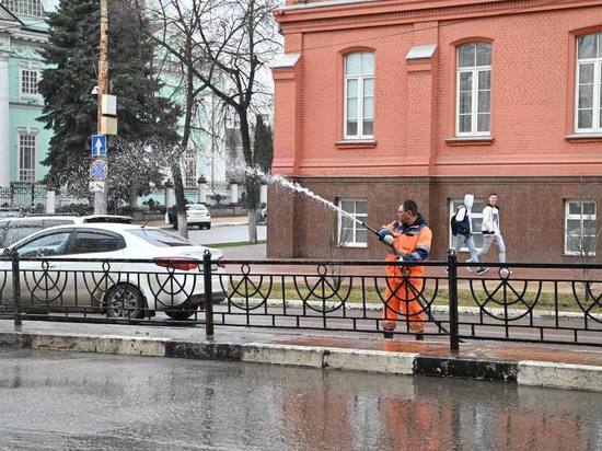  В Белгороде круглосуточно чистят улицы и дороги