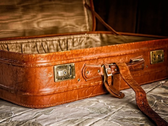 Сотрудники ОМОНа нашли бесхозный чемодан в Чите, в нём оказались вещи
