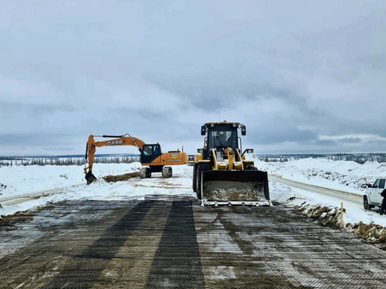 Трудностей с материалами нет: реконструкция дороги Салехард — Аксарка завершится в 2022 году