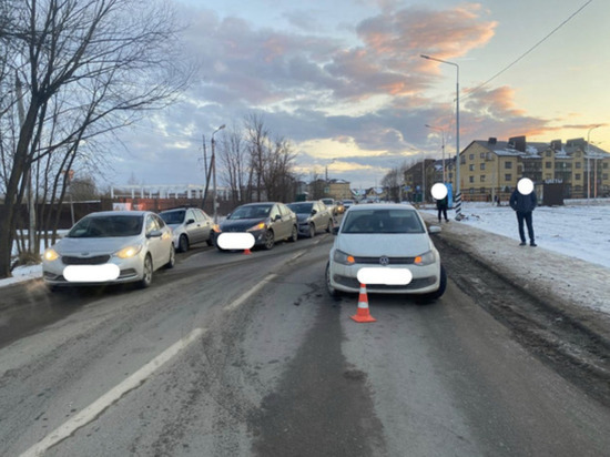 В ДТП на Волоколамском шоссе в Твери пострадал младенец