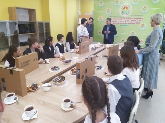 Курские власти подарили детям из ДНР шесть ноутбуков