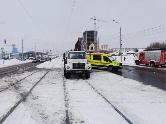Водитель грузовика в Ижевске сбил ребенка, пытаясь избежать столкновения
