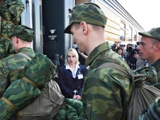 В ряды российской армии отравится служить более тысячи астраханцев