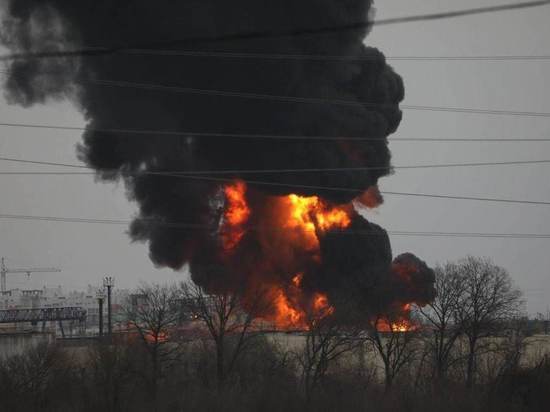  Пожару на нефтебазе в Белгороде присвоен повышенный ранг сложности