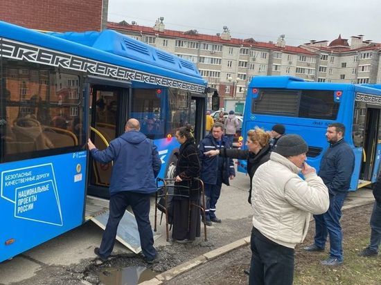 К «Белгород Арене» прибыл первый автобус с жителями Крейды