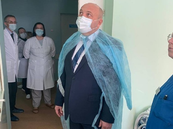 Глава калужского минздрава поехал лично искать тараканов в детскую больницу
