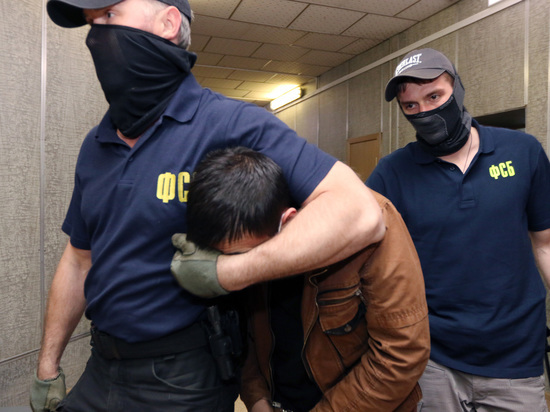 ФСБ задержала в российских регионах 10 пособников исламистов