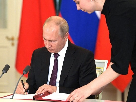 Путин подписал указ по финобязательстам в РФ в сфере транспорта перед кредиторами