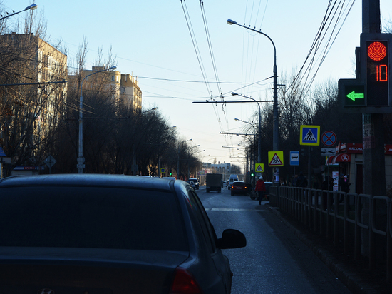 Где в Астрахани начали ремонтировать дороги