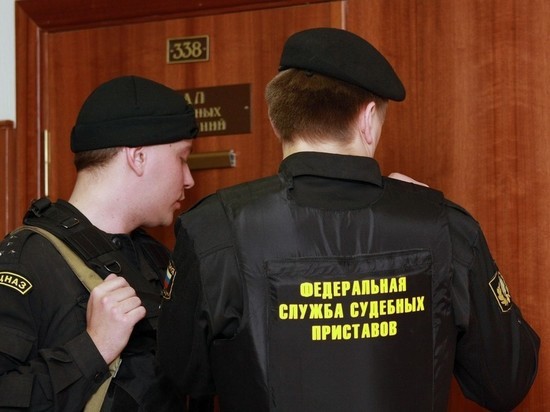 Банки и коллекторы сообщили об отказе приставов взыскивать долги