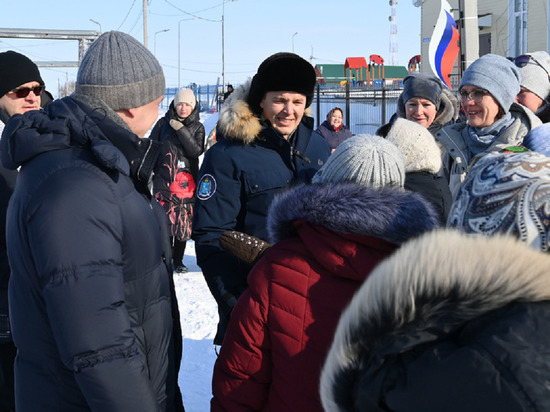 Проблем много, но власти слышат: губернатор Ямала посетил села Надымского района