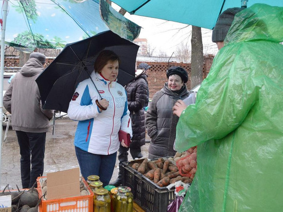 Сорокина посетила ярмарку на улице Дзержинского в Рязани
