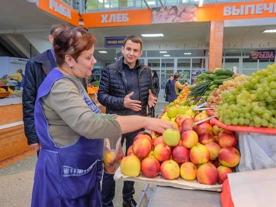 Глава Курска обсудил работу Центрального рынка в круглосуточном формате