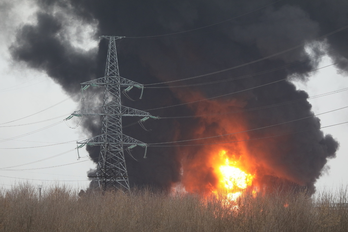 Эвакуированные из-за пожара на нефтебазе белгородцы вернулись домой - МК