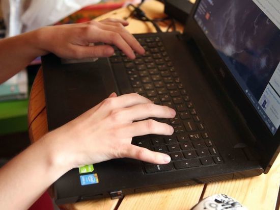 Цены на электронику начали снижаться в России