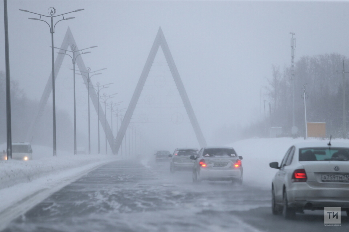 Снежные заносы на дорогах фото