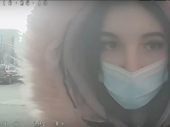 В Курске девушка собрала с пенсионеров 600 тысяч рублей и попала в розыск