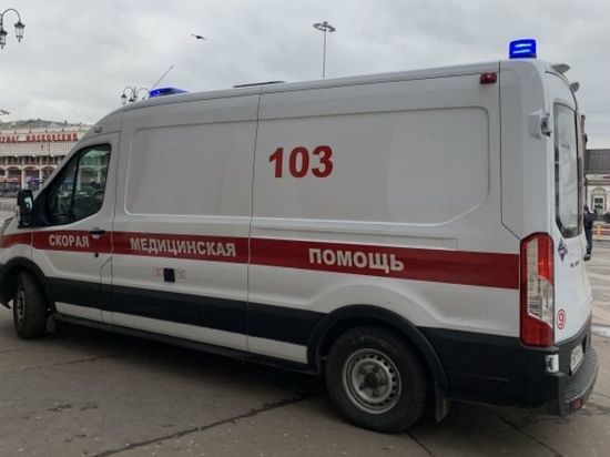 В Новосибирске 3-летняя девочка поранила желудок маникюрными ножницами
