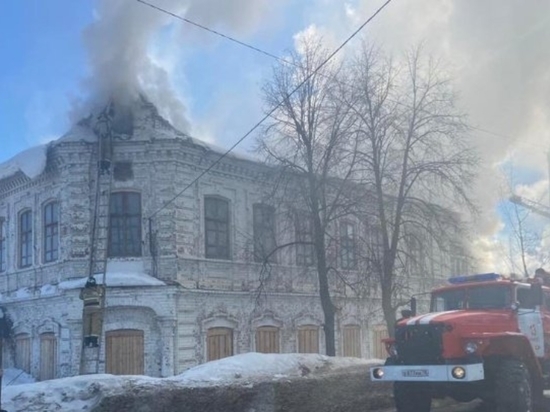 Прокуратура Удмуртии вынесла представление властям Сарапула из-за пожара в доме купца Ершова
