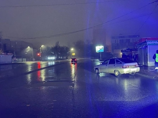 На улице 3-и Бутырки в Рязани водитель ВАЗа сбил 21-летнюю девушку