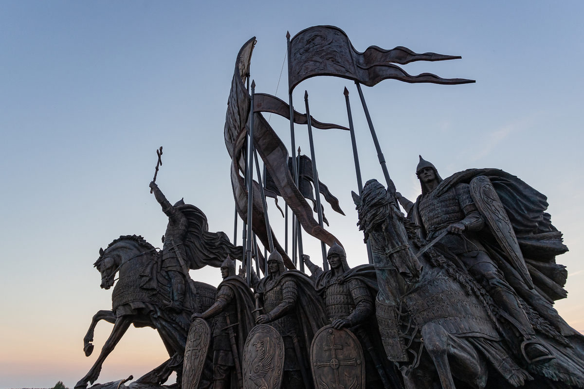Памятник Александру Невскому на Чудском озере новый