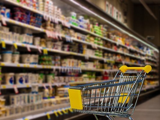Безработный калининградец украл забытую сумку из тележки в магазине