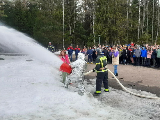 В Смоленской области спасатели открыли специальную смену «Юнармейцы – 2022»