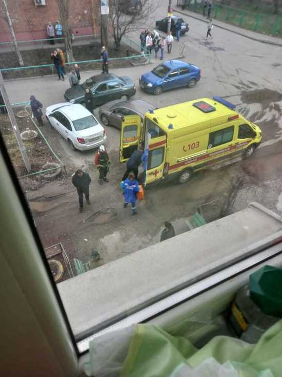 Во время пожара в Курске на проспекте Кулакова, 33а пострадал мужчина