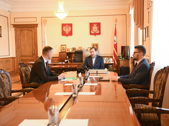 В Смоленске прошла рабочая встреча губернатора с депутатом Госдумы Леоновым