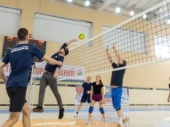 В Нарьян-Маре стартовал волейбольный турнир