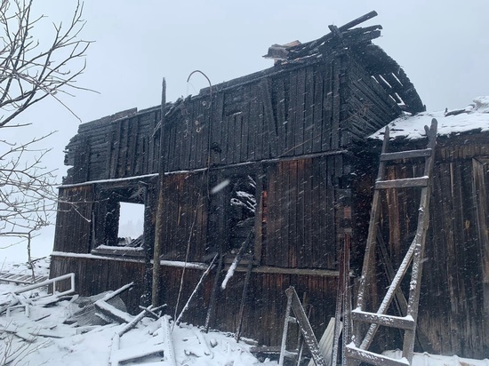 В Карелии сгорел жилой дом, в огне погиб хозяин дома
