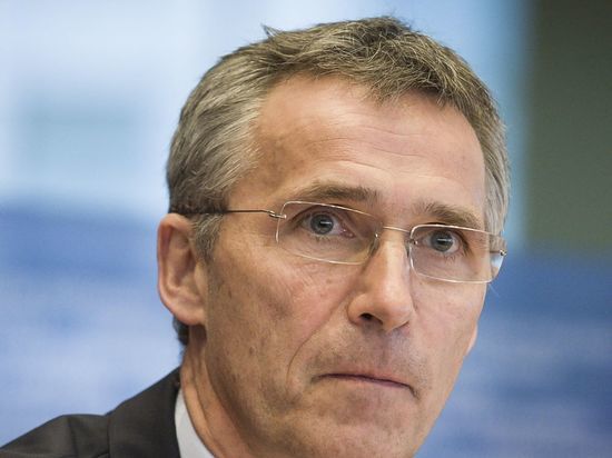 Столтенберг заявил, что страны НАТО намерены продолжать поставки оружия Украине