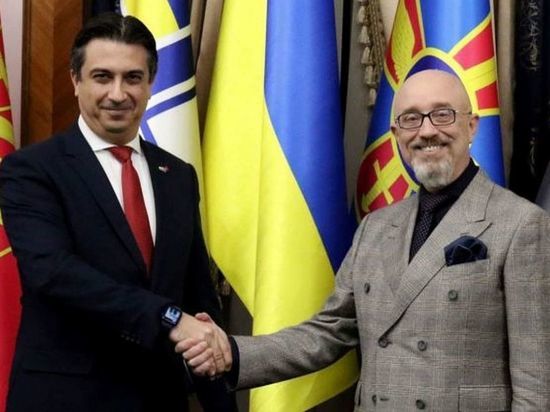 Турция вернула всех дипломатов в киевское посольство
