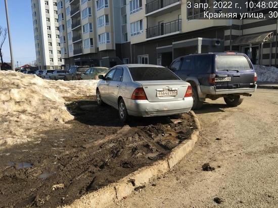 Более 300 нарушений правил парковки выявили в Южно-Сахалинске