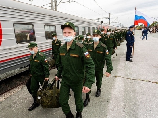 Более 2 тысяч срочников планируют призвать на службу в Новосибирской области