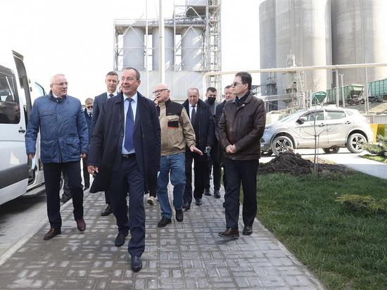 Председатель ЗСК Юрий Бурлачко посетил промышленные и сельхозпредприятия Новороссийска