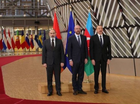 Алиев и Пашинян договорились о комиссии по делимитации границы