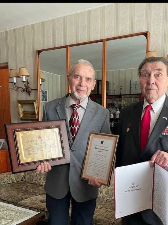 Чибис поздравил с 90-летием кавалера знака отличия «За заслуги перед Мурманской областью» Петра Ивановича Зеленова