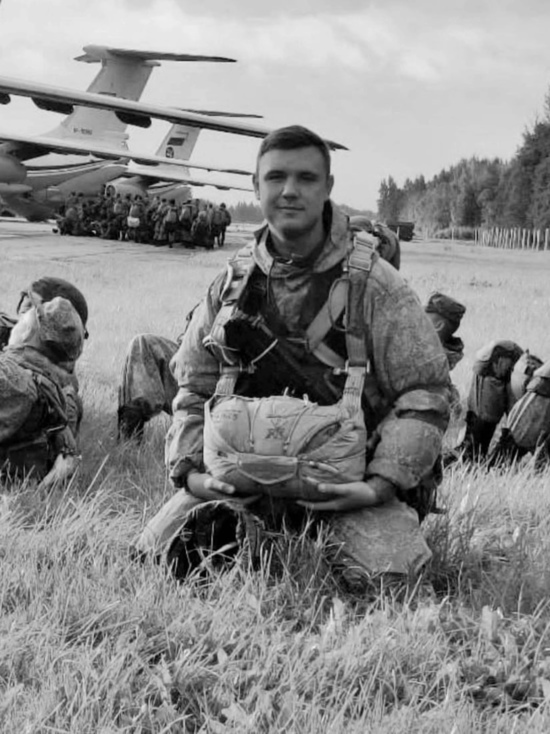 «Фотографии, он всегда на них с улыбкой»: друзья и учителя вспоминают о погибшем на Украине герое Сергее Конюхове