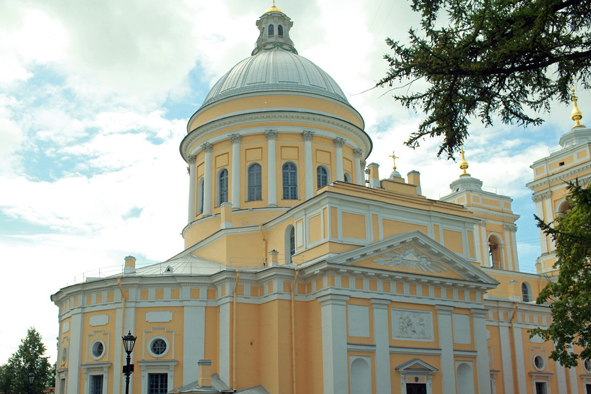 Невская Лавра В Санкт Петербурге Фото