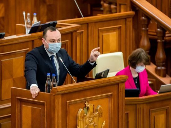 Парламент Молдовы ввел запрет на символы