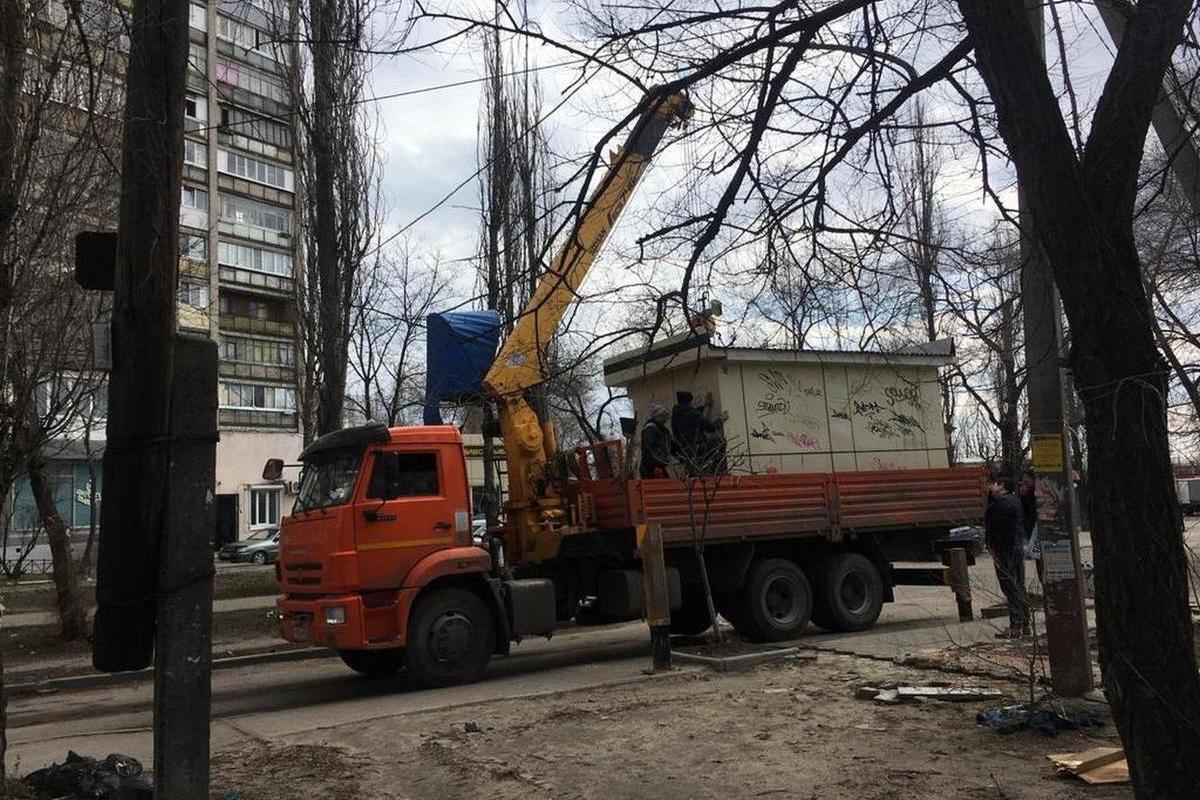 В Воронеже снесут в апреле 35 несанкционированных киоска - МК Воронеж