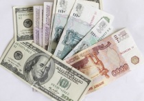 Курс рубля продолжает расти