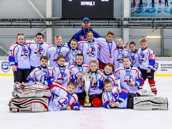 Юные хоккеисты из Кузнецка завоевали медали «Кубка Содружества 2022»