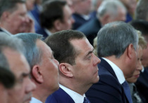 Бывший премьер-министр и экс-президент России, замглавы Совбеза РФ Дмитрий Медведев в своем телеграм-канале прокомментировал введение ЕС пятого пакета санкций, а также общемировое санкционное давление на Москву в связи со спецоперацией на Украине