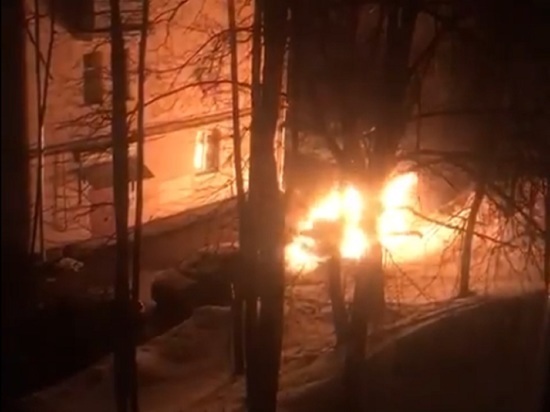Поджог или неисправность? Нынче ночью в Костроме сгорела «Тойота Камри»